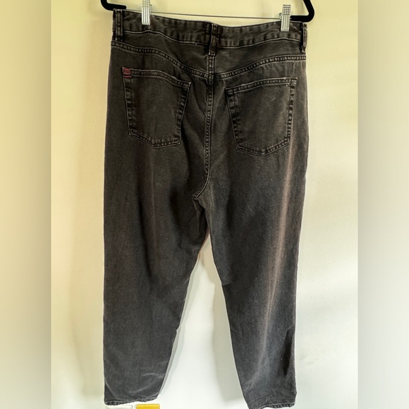 BDG Urban Outfitters High-Rise Mom Jean in Washed Grey Black US 32 - Picture 7 of 8